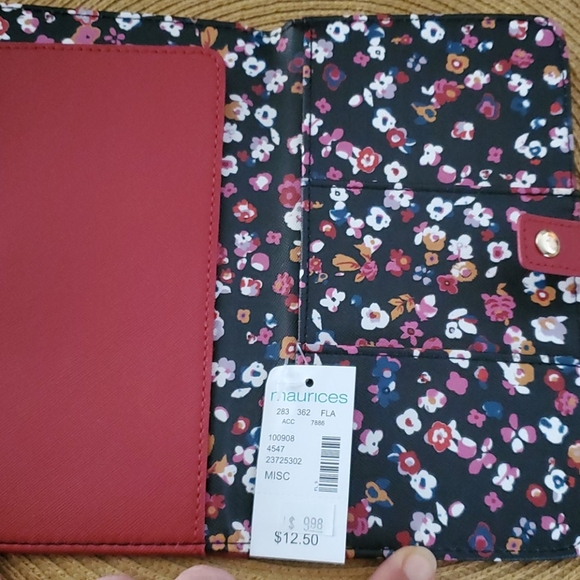 NWT Maurices wallet/ checkbook cover - Picture 2 of 3